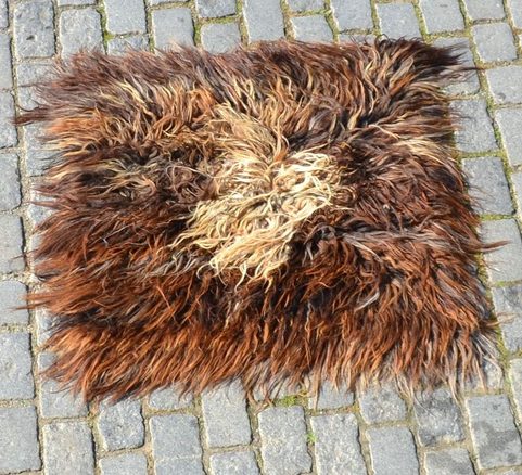 HALISHTE, TAPIS TRADITIONNEL DES BALKANS 130X125