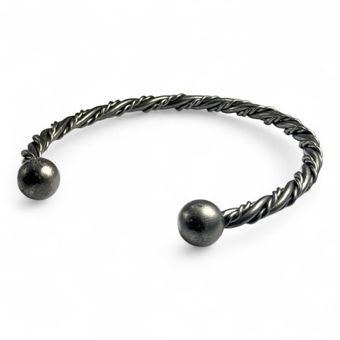 TORQUES, TWISTED NECKLACE