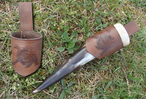 HORN 0,3 L AND LEATHER HOLDER, ODIN