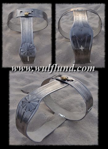 CEINTURE DE CHASTETÉ DÉCORÉE, DÉCORATION INTÉRIEURE