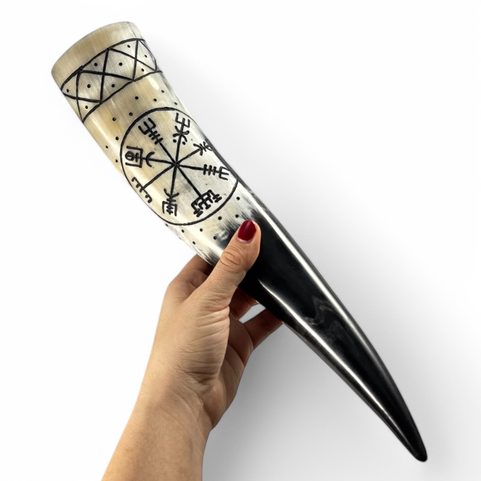 VEGVÍSIR, VIKING DRINKING HORN