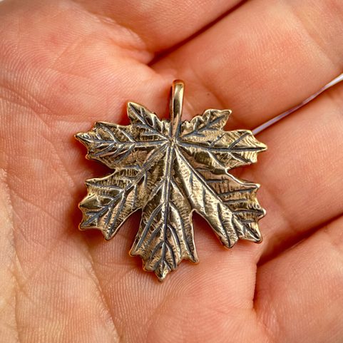 MAPLE LEAF, BRONZE PENDANT
