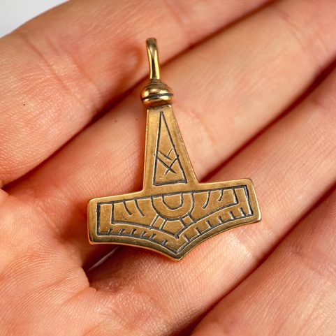 GOTLAND, THOR'S HAMMER, BRONZE AMULET