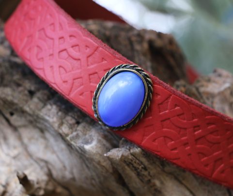 BORGIA LEATHER CROWN WITH GLASS
