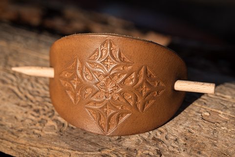 PLATAN LEATHER HAIR CLIP, BROWN
