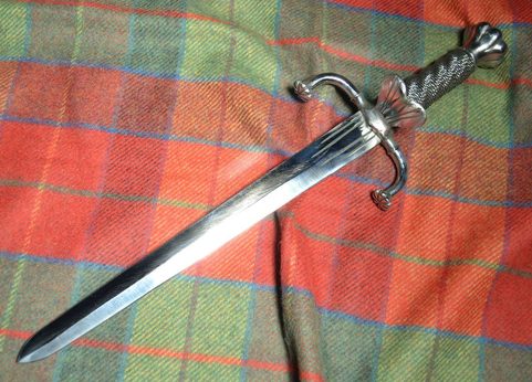 RENAISSANCE DAGGER WITH HEART GUARD, MUSEUM REPLICA