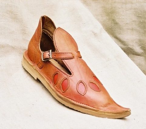 MEDIEVAL SHOES FOR LADIES III