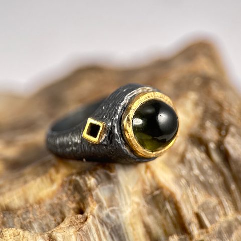 BOHEMIA, BAGUE DE LUXE EN ARGENT AVEC MOLDAVITE TCHÈQUE