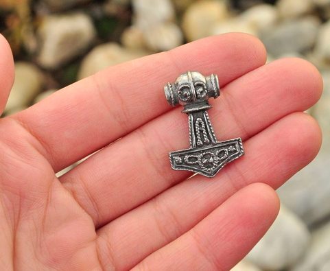THOR HAMMER SMALL PENDANT
