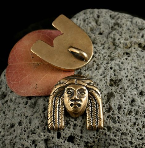 TÊTE ANCIENNE, PENDENTIF, BRONZE