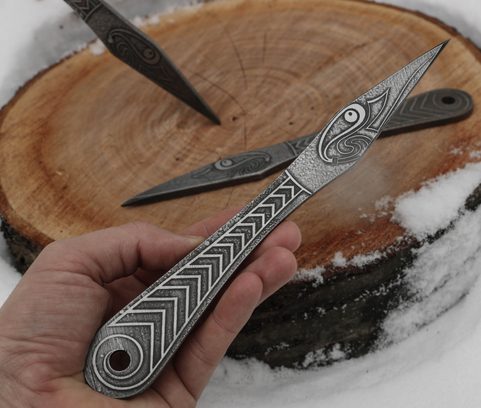 MUNINN ETCHED THROWING KNIFE - SET OF 3