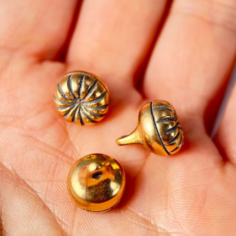 BUTTON, EARLY MIDDLE AGES, BRONZE