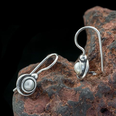 FREDA, EARRINGS, PEARL, SILVER