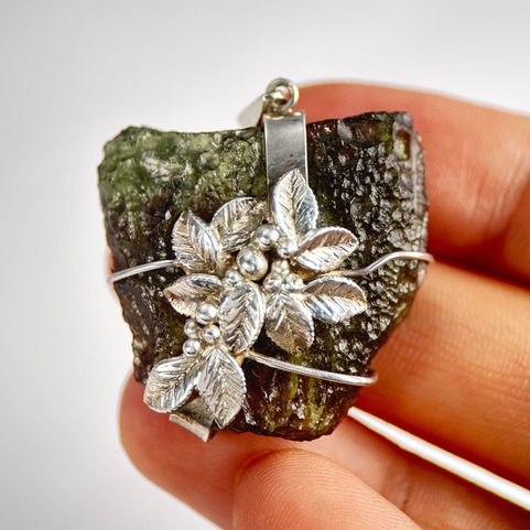 FLORA - MOLDAVITE, SILVER PENDANT AG 925