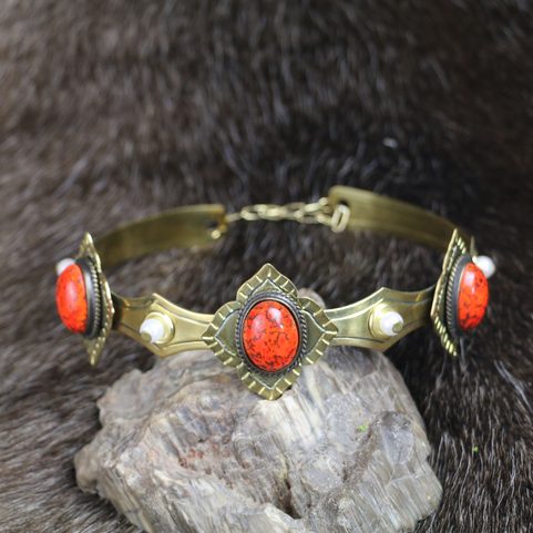 REGINA - MEDIEVAL CROWN, BRASS AND GLASS