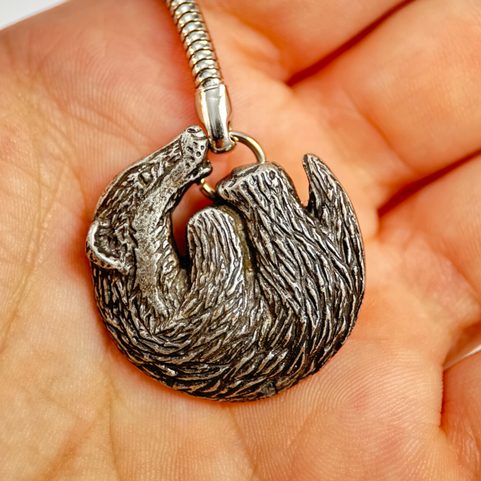 BADGER KEY RING, ZINC ANTIQUE SILVER