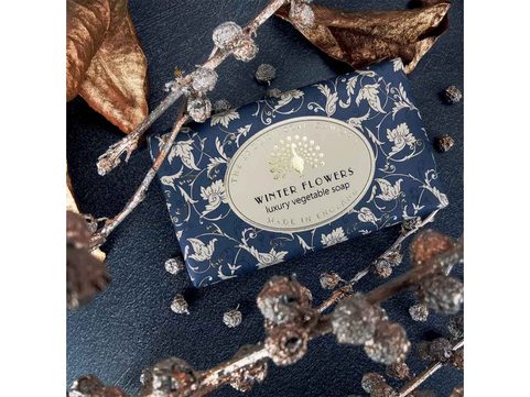 ENGLISH SOAP COMPANY CHRISTMAS SOLID SOAP WINTER FLOWERS - LILAC, YLANG YLANG & ROSE, 190G