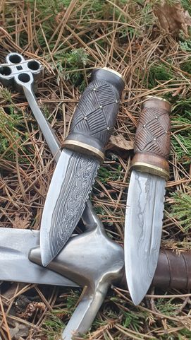 SGIAN DUBH, SCHOTTISCHES MESSER - DAMASZENERSTAHL