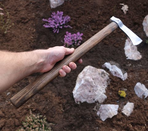 COYOTE, GESCHMIEDETES TOMAHAWK