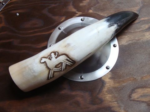 CARVED DRINKING HORN, ODIN ON SLEIPNIR