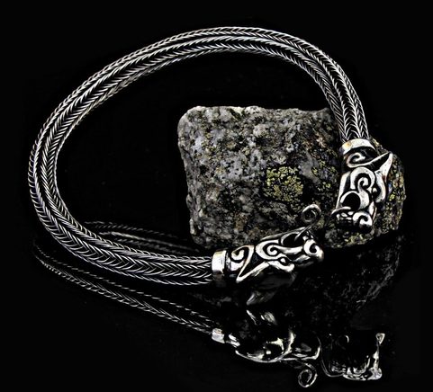 WOLF, STERLING SILVER BRACELET - VIKING KNIT