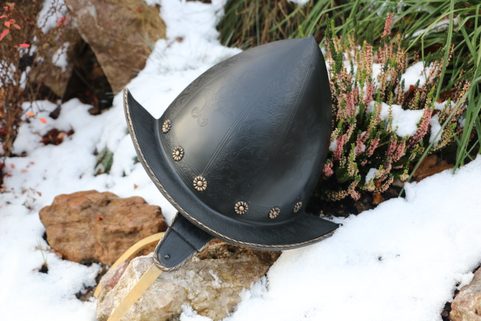 MORION HELM MIT WANGENKLAPPEN, POLYURETHAN