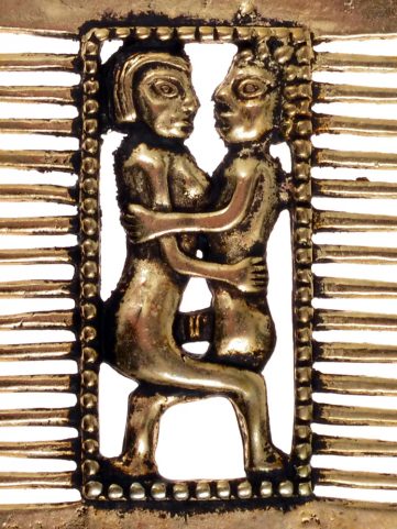 MEDIEVAL COMB WITH LOVERS, BRONZE