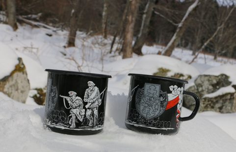 LÉGION TCHÉCOSLOVAQUE TASSE EN ÉTAIN, MUG ÉMAILLÉ
