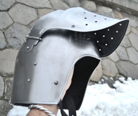 GOTHIC VISOR HELMET