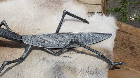 MANTE RELIGIEUSE, SCULPTURE FORGÉE