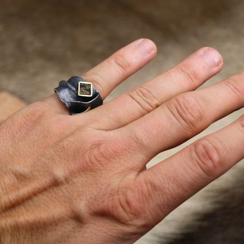 HAIFA BAGUE MOLDAVITE, ARGENT