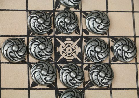 HNEFATAFL OR TAFL, VIKING BOARD GAME - LEATHER CASE AND STONES