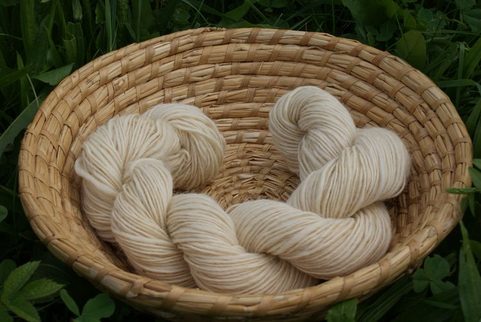 WOOLEN YARN