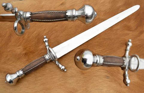 DAGGER, XVI. CENTURY, EXACT COPY OR AN ORIGINAL DAGGER