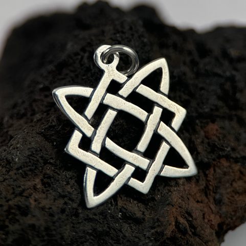 ÉTOILE DE SVAROG, PENDENTIF EN ARGENT