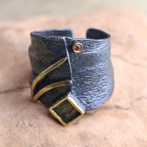 KRUMLOV SILVER MOLDAVITE, GARNET RING