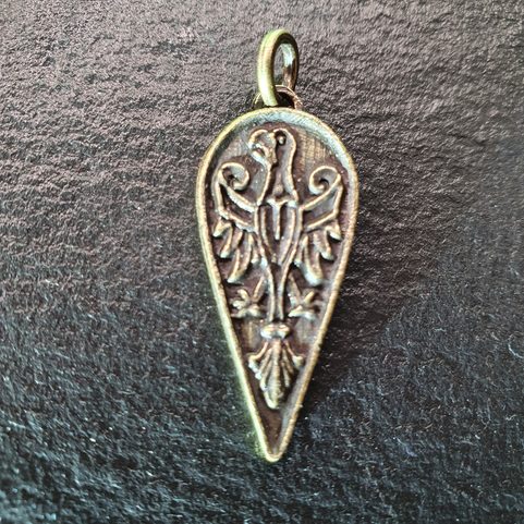 PREMYSLOVSKY EAGLE AUF MANDELSCHILD 3CM, ZINK-ALTMESSING