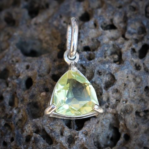 TRIANGULAR, SILVER PENDANT, CITRINE, AG 925