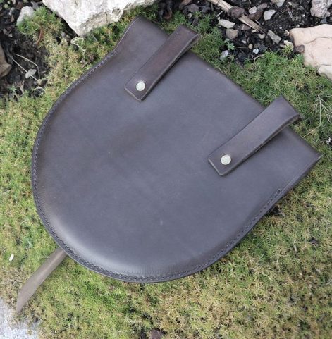 LEATHER CASE FOR PAN