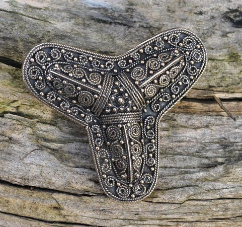 VIKING TREFOIL BROOCH, BRONZE