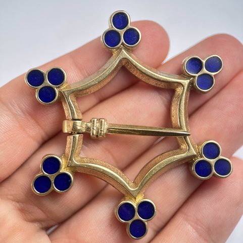 MEDIEVAL BROOCH WITH ENAMEL, 14TH CENTURY
