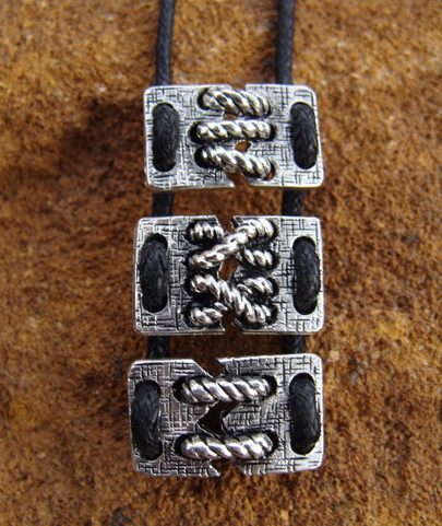 TRIPLE, JEANS SILVERED NECKLACE