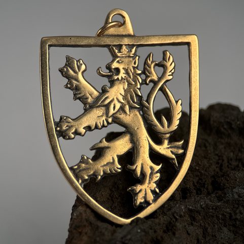 TCHÈQUE LION - BOHÊME, PENDENTIF EN BRONZE
