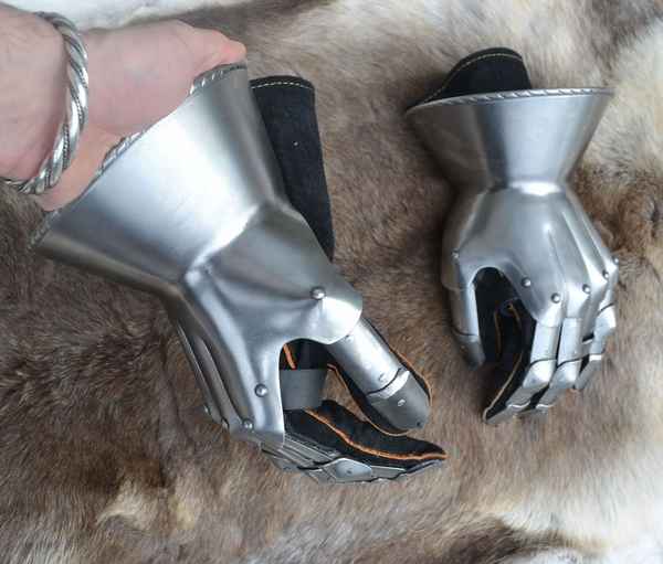 Medieval Hourglass Finger Gauntlets Armor Parts Armour Helmets, Shields ...