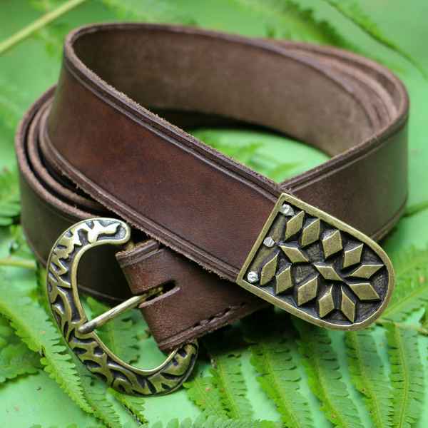 Ceinture Gothique Médiévale En Cuir Véritable - Boucle En Laiton Ancien Motif Fleur De Lys - Neuf Avec étiquettes
