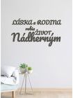 Drevený nápis "Láska a rodina robia život nádherným"