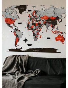 Dřevěná mapa světa červená