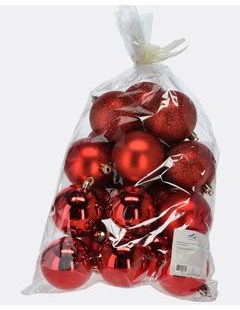 Červené vánoční koule v sáčku
