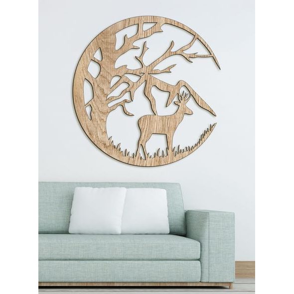 Dřevěná dekorace s motivem jelena