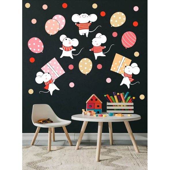 VESELÉ MYŠI NA VEČÍRKU